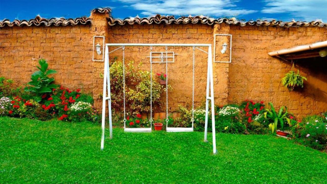 Casa Kuelap Hostal チャチャポヤス エクステリア 写真