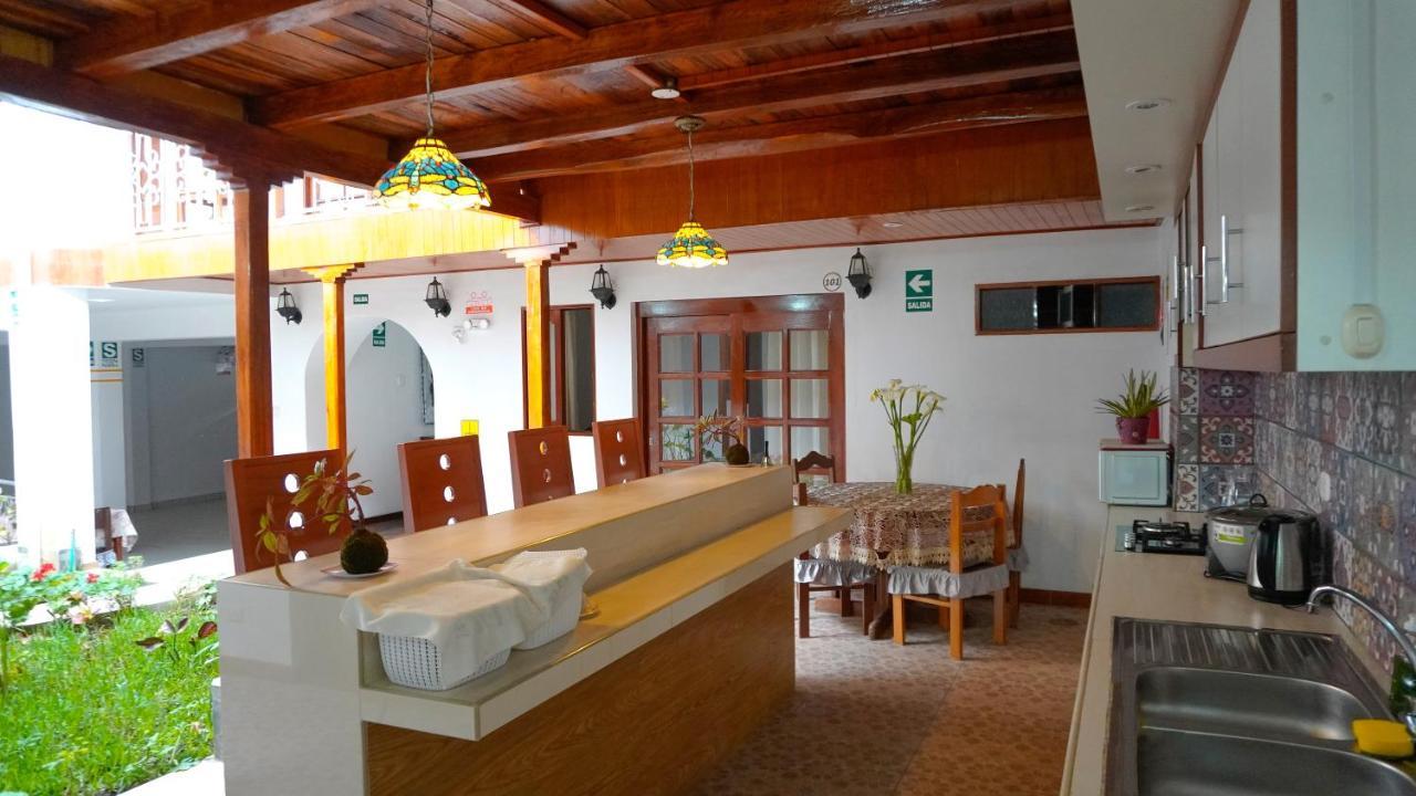 Casa Kuelap Hostal チャチャポヤス エクステリア 写真
