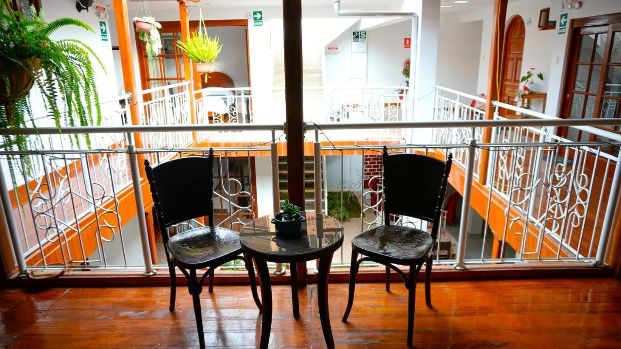 Casa Kuelap Hostal チャチャポヤス エクステリア 写真